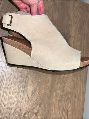 Women’s Neutral Faux Suede Leather wedge Sandals - Beige